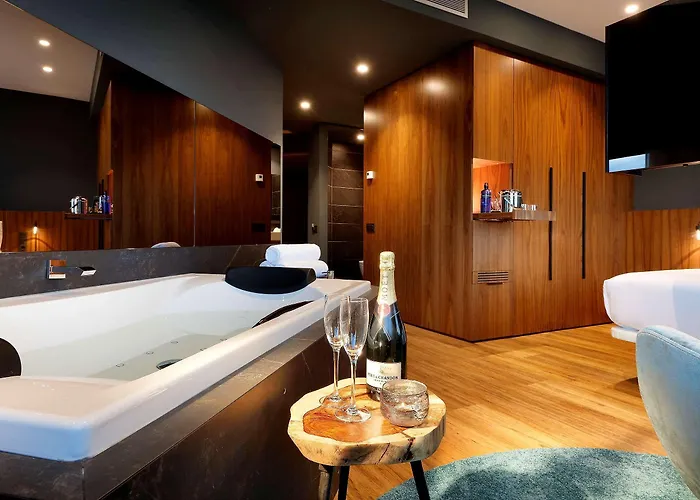 Sb Icaria 4*
