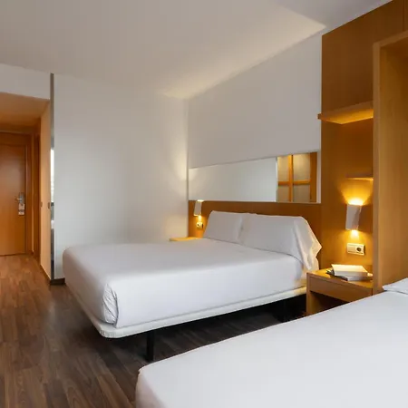 Sb Icaria 4*