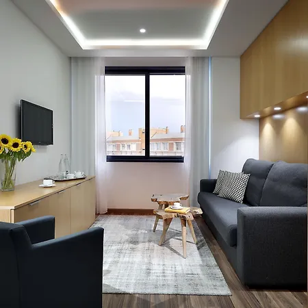 Sb Icaria 4*